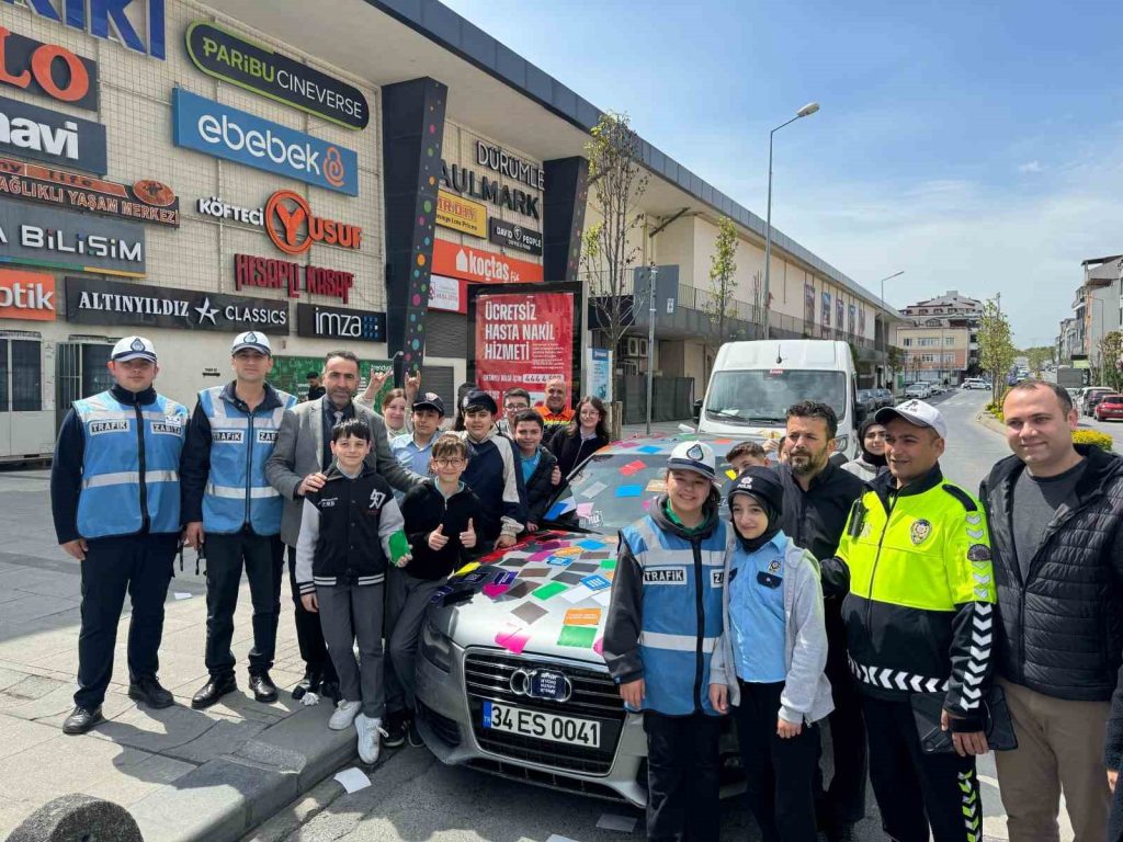 Arnavutköy’de trafik farkındalığına etiketli uyarı: “Öncelik yayanın, öncelik hayatın”