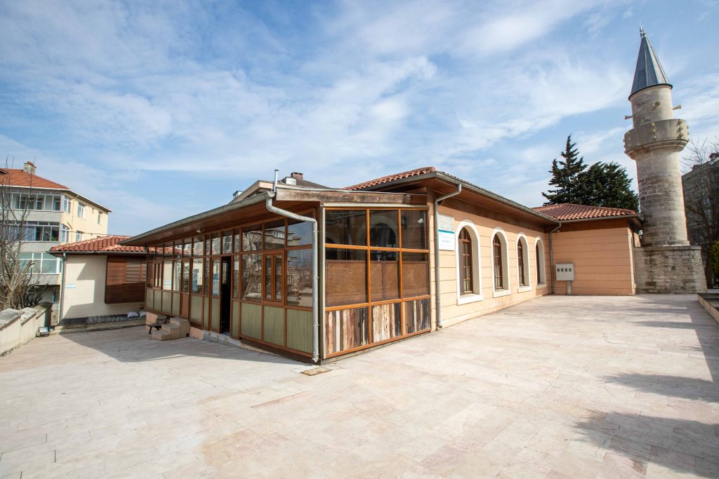 Hadımköy’ün Manevi Mirası: Hadım Baba Camii ve Türbesi