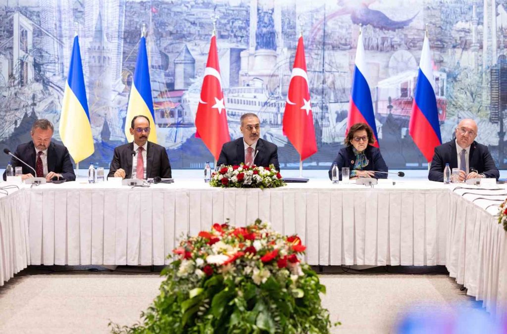 Dışişleri Bakanı Hakan Fidan: “Barış yolunda ilerlemek için fırsatı değerlendirmek zorundayız”