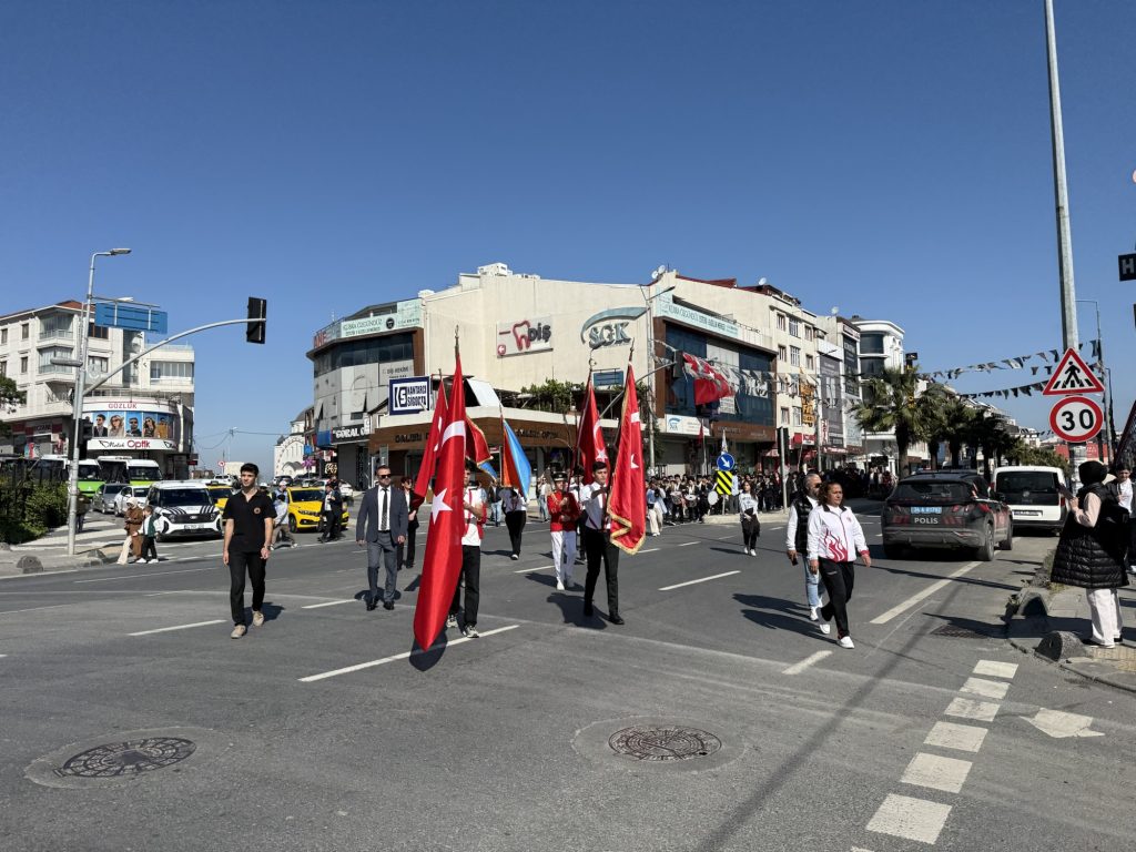 Arnavutköy’de 19 Mayıs Coşkusu Sokaklara Taştı