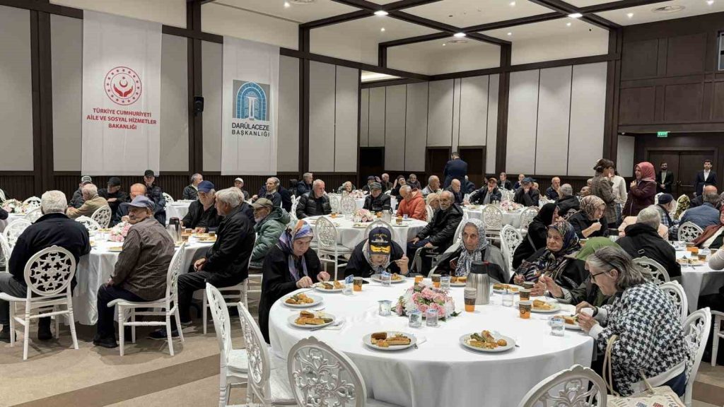 Darülaceze Sosyal Yaşam Şehri’nde Dünya Yaşlılar Günü kutlandı