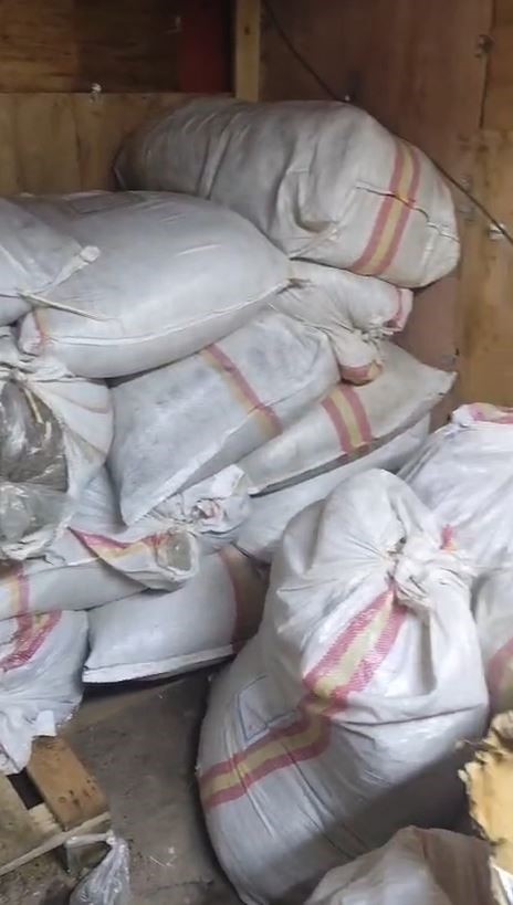 Arnavutköy’de depoya baskın: 1 ton kaçak tütün ele geçirildi, 1 gözaltı