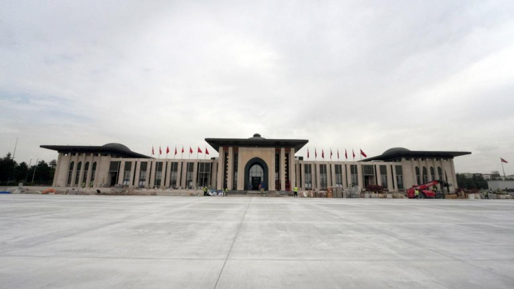 Ankara Havalimanı rekor sürede açıldı: Dünyanın gözü burada olacak!