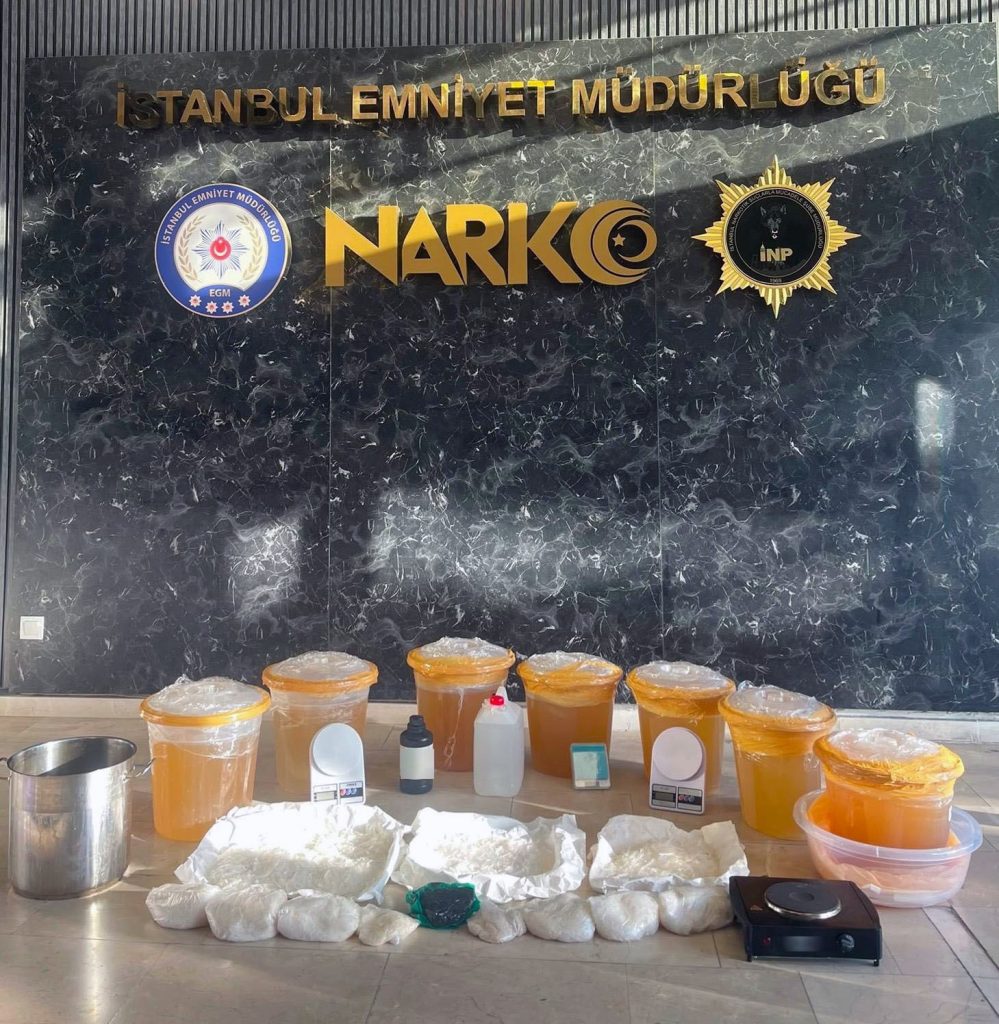 Küçükçekmece’de narkotik operasyonu: Yaklaşık 90 kilo uyuşturucu ele geçirildi