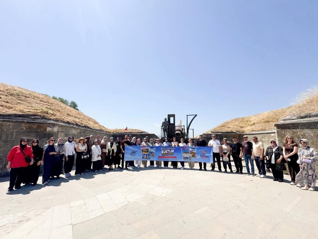 Sultangazililer için kültür gezileri başladı