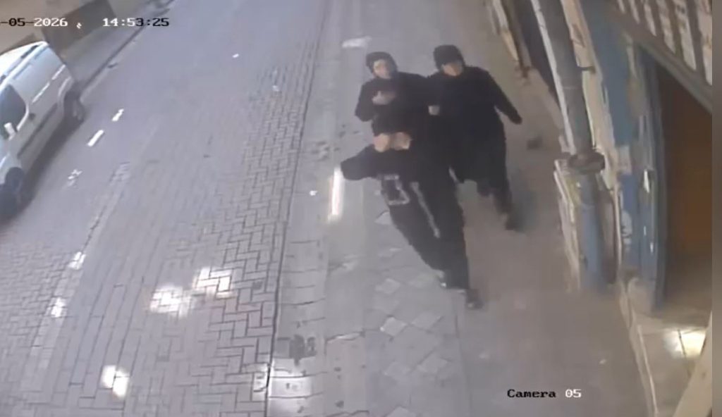 Zeytinburnu’nda hırsızlık yapan 3 şüpheli suçüstü yakalandı