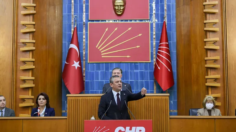 ‘Yeni parti’ toplantısı ertelendi, Zeynel Emre nedenini açıkladı
