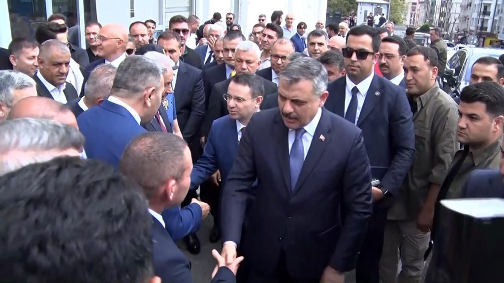 Adalet Bakanı Akın Gürlek ve İçişleri Bakanı Mustafa Çiftçi Esenyurt’ta
