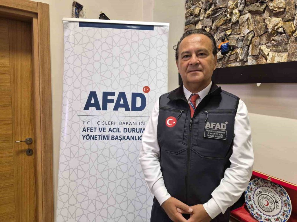 AFAD gönüllüsü vatandaşların saha eğitimleri kamerada: “İstanbul’da 17 bine yakın AFAD gönüllüsü bulunuyor”
