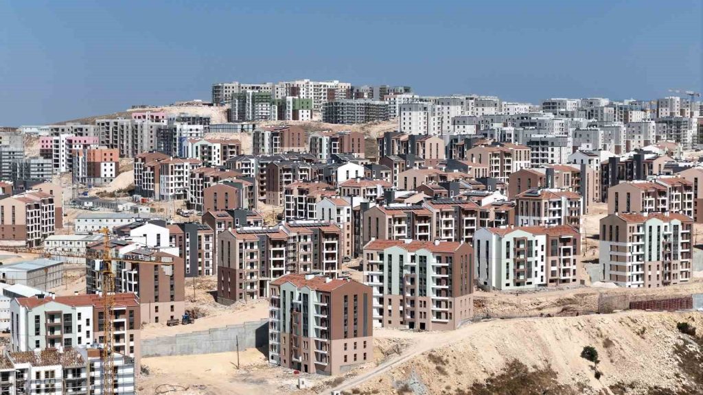 Arnavutköy’de sosyal konutlar hızla yükseliyor