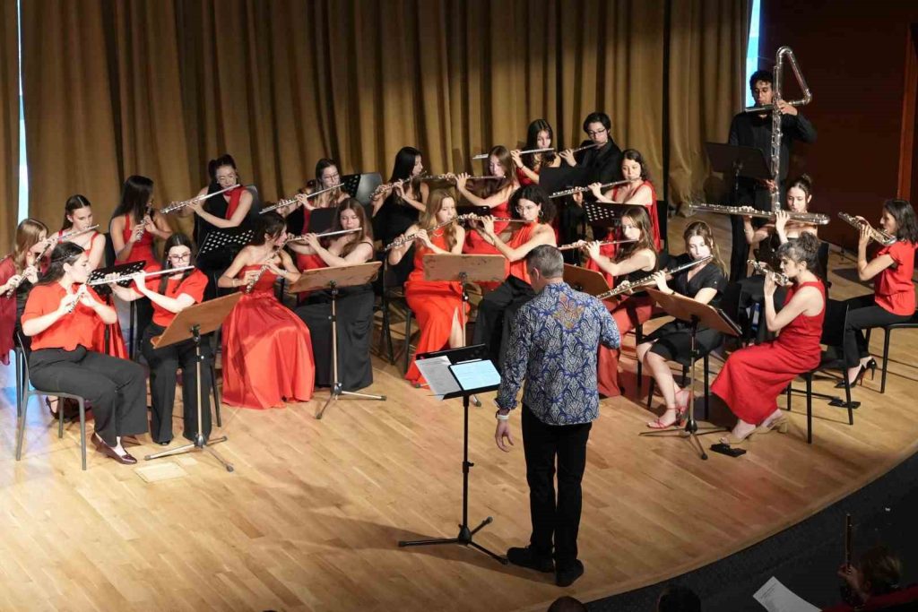 “İstanbul Uluslararası Yaz Müzik Akademisi”nin finalinde müzik şöleni