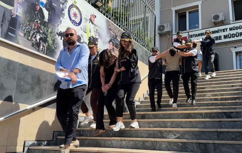 Kadın milli antrenör eski çalışanı tarafından öldürüldü: 1’i kadın 3 şüpheli adliyeye sevk edildi