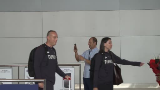 Kadın Milli Voleybol Takımı, Akdeniz Oyunları’ndan şampiyon olarak yurda döndü