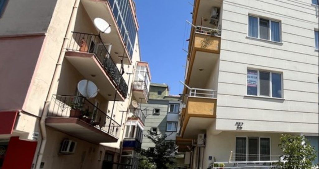 Komşu dairedeki böcek ilacından zehirlenen 9 yaşındaki çocuk öldü!
