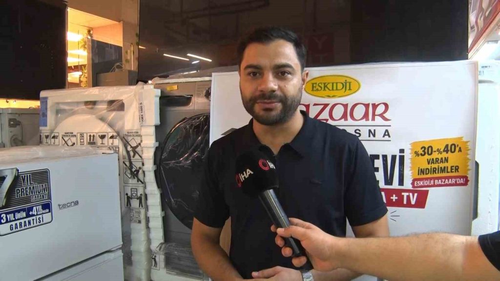 Okullar açıldı, öğretmen ve öğrencilerin mobilya telaşı başladı