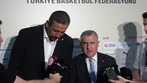 Osman Aşkın Bak: “İnancımız şu ki milli takımımız Dünya Kupası’na katılacak”