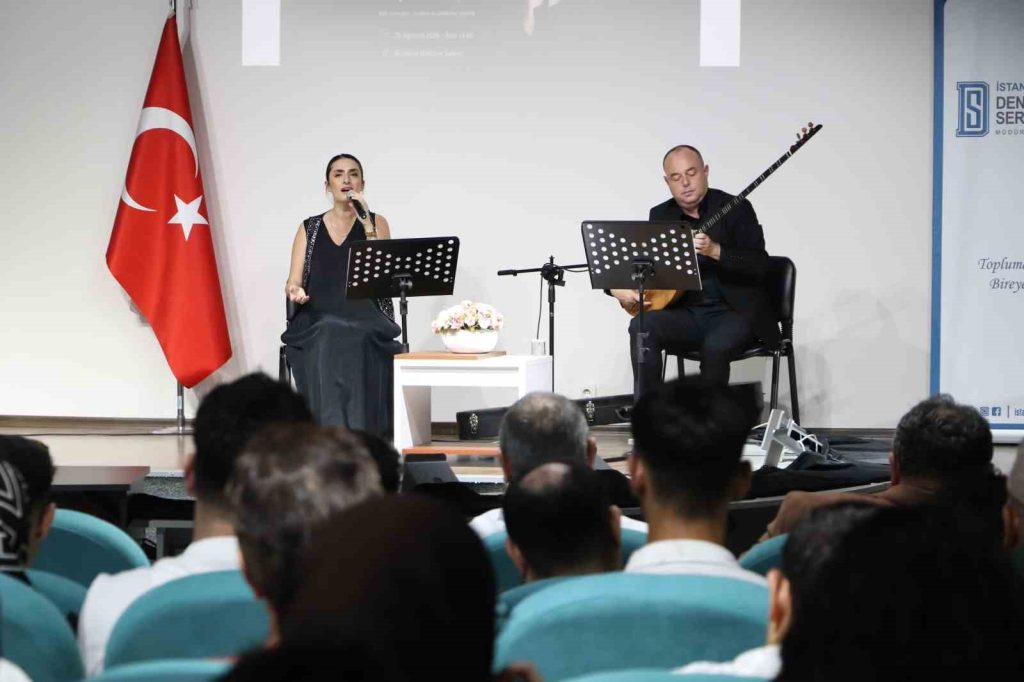 Sanatçılar Yaprak Sayar ve Alper Uzkur, denetimli serbestlik yükümlüleriyle bir araya geldi