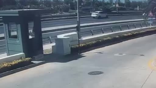 Zeytinburnu’nda restoranda açılan ateş sonucu 2 kişi yaralandı