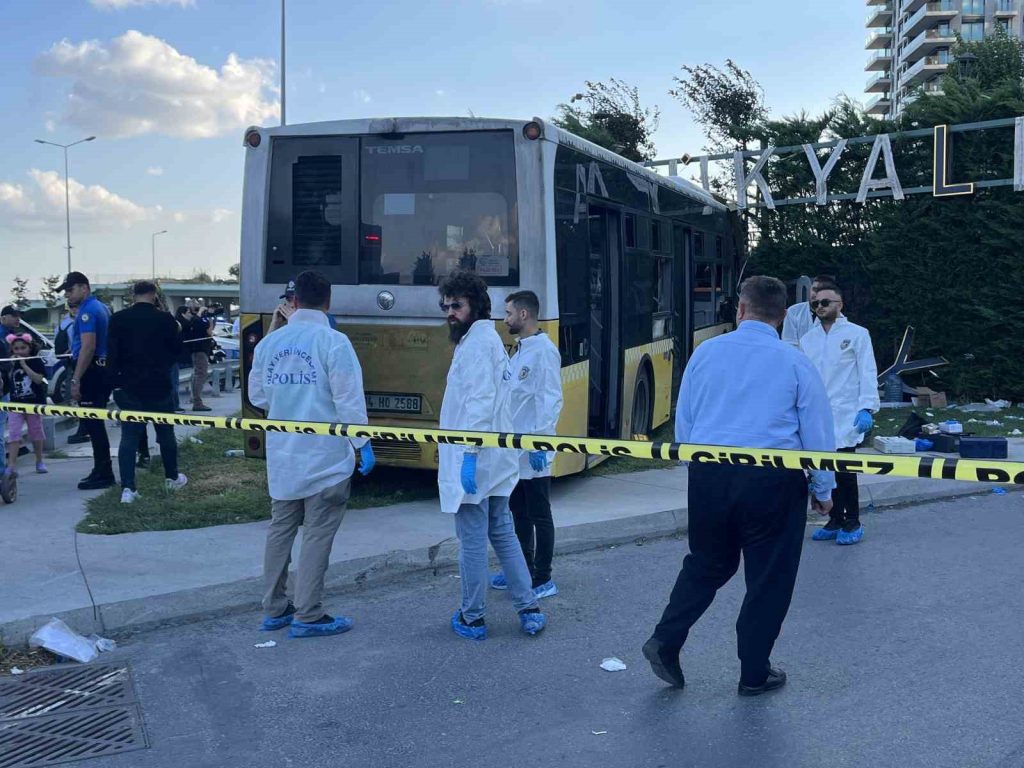 Zeytinburnu’ndaki İETT kazasında ölü sayısı 2’ye yükseldi