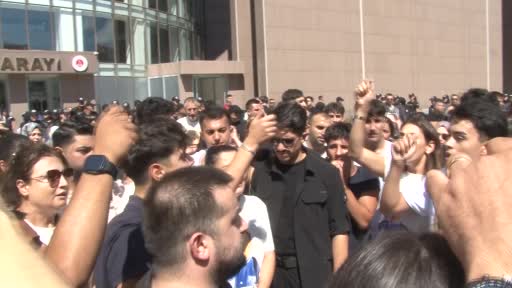 Atlas Çağlayan’ın acılı annesi Gülhan Ünlü: “Bir kez daha yıkıldım, bir kez daha parçalandım”