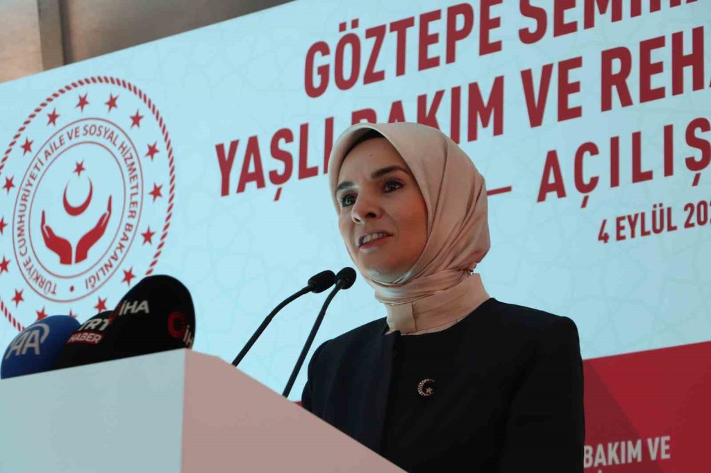Bakan Göktaş: “Yaşlılarımıza yönelik hizmetlerimizi aktif bir hayat anlayışıyla şekillendiriyoruz”