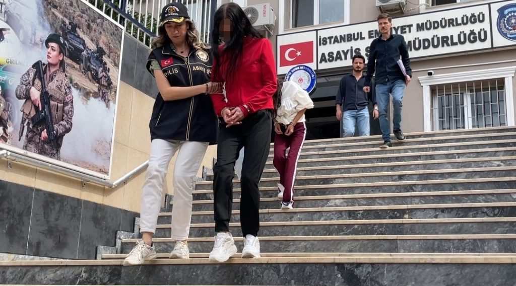 Beylikdüzü’nde 1 buçuk milyonluk hırsızlığa suçüstü: 3 şüpheli yakalandı