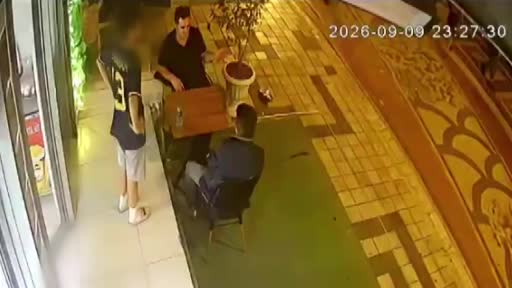 Esenyurt’ta boğazına cisim kaçan 13 yaşındaki çocuk Heimlich manevrasıyla kurtarıldı
