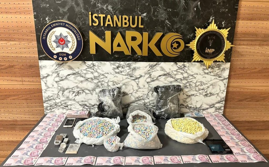Esenyurt’ta uyuşturucu operasyonu: 72 bin hap ele geçirildi