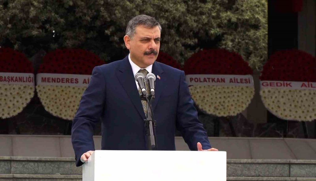 Eski İçişleri Bakanı İsmail Namık Gedik’in naaşı, Adnan Menderes Anıt Mezarı’nın bulunduğu alana nakledilecek