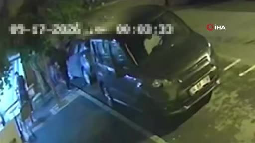 Fatih’te iş yerine silahlı saldırı kameraya yansıdı: 3 şüpheli kısa sürede yakalandı