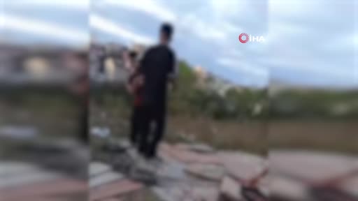 İstanbul’da 12 yaşındaki çocuğa akran zorbalığı kamerada: Çayırlık alana götürüp dakikalarca darbettiler