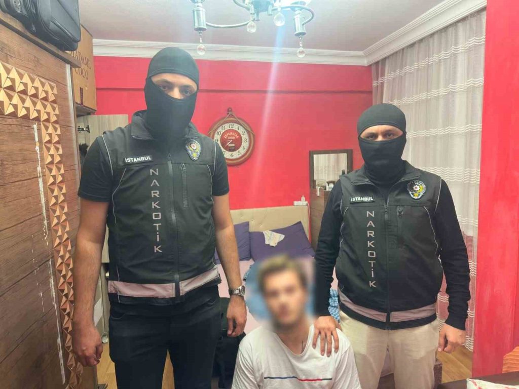 Kırmızı bültenle aranan uyuşturucu kaçakçısı Ion Rusu yakalandı