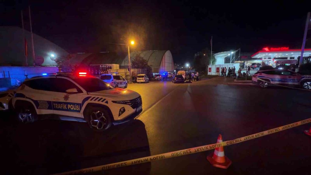 Sultanbeyli’de DEAŞ operasyonunda polise ateş açan şüpheli etkisiz hale getirildi