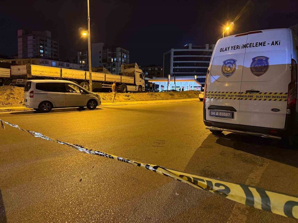 Uygulama üzerinden çağrılan taksici, önce trafik polisini sonra kendini vurdu